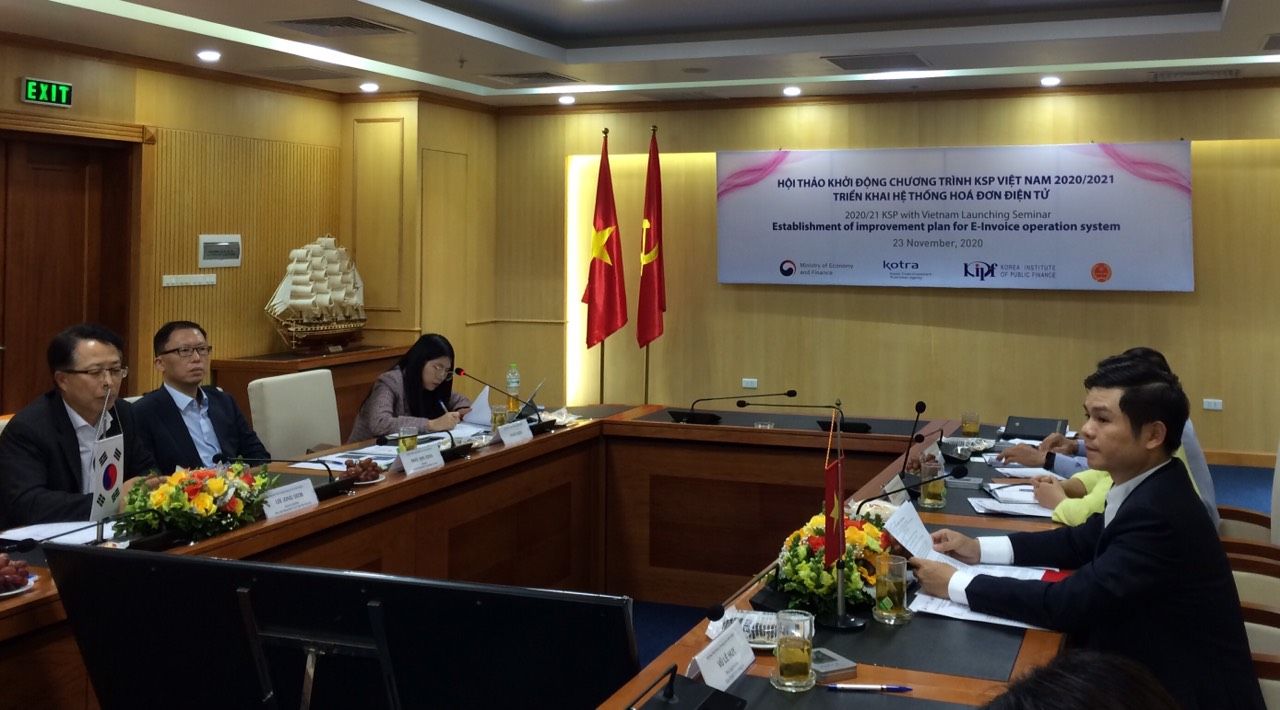 Hội thảo khởi động chương trình chia sẻ kiến thức “Triển khai Hóa đơn điện tử tại Việt Nam”